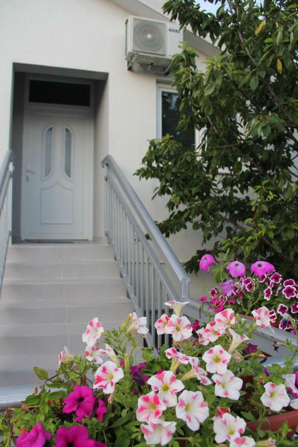 Holiday Home Flora Мостар Екстер'єр фото