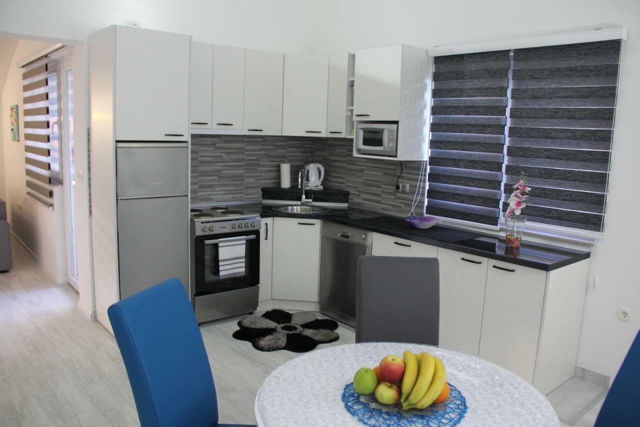 Holiday Home Flora Мостар Екстер'єр фото